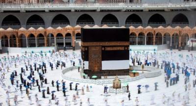 В Мекку пустили всего тысячу мусульман: в Саудовской Аравии начался беспрецедентный хадж (фоторепортаж)