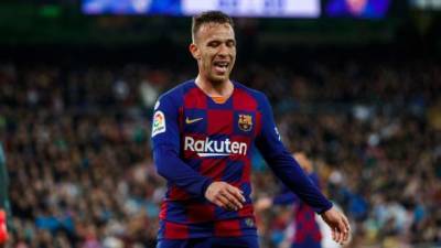 "Барселона" накажет футболиста, который бежал в Бразилию перед рестартом Лиги чемпионов