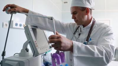 Минздрав назвал число россиян с коронавирусом в реанимации