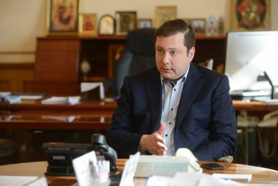 Губернатор Алексей Островский: «Меня крайне тревожит ситуация, связанная со строительством спортзала в центре города»
