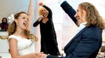 «Пугачева с перекошенным лицом сидела»: свадьбы Николаева могло и не быть