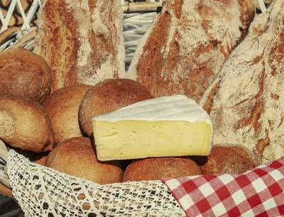 Хлеб, сыр и кефир на Байкале хотят подвести под запрет