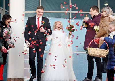 Психологи рассказали о новом типе брака в России