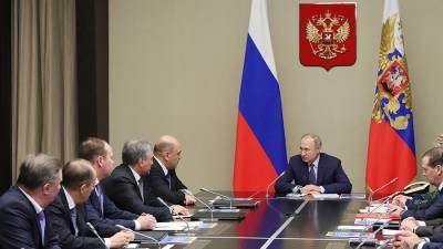 Будет ли новый карантин: большое совещание Путина по коронавирусу в России