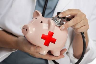 До 25 тысяч гривен в месяц: в Минздраве пообещали повысить зарплаты медикам