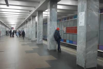 В метро Москвы поезд сбил человека
