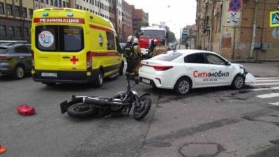 Мотоциклист пострадал в ДТП в Выборгском районе Петербурга