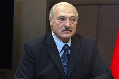 Лукашенко начал срочное совещание с членами Совбеза