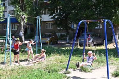 Аварийных детских площадок в Ельце станет меньше