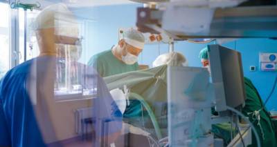 Латвийским врачам планируют за семь лет поднять зарплату до 3833 евро
