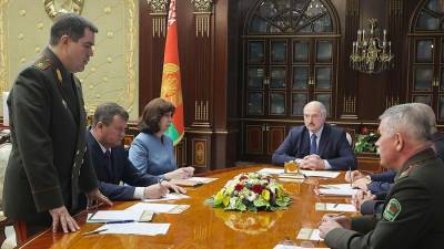 Лукашенко собрал совещание Совбеза Белоруссии