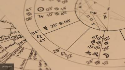 Астрологи назвали знаки зодиака, которых летом ждет судьбоносная встреча