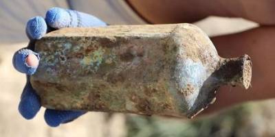 В Одесской области археологи нашли полную бутылку 18 века