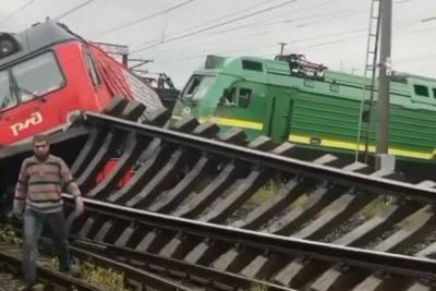 Названа официальная причина столкновения двух грузовых поездов в Петербурге