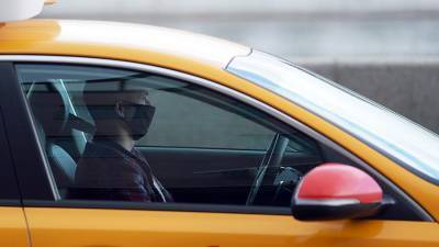 Каждый второй таксист потерял за время самоизоляции более 50% заработка