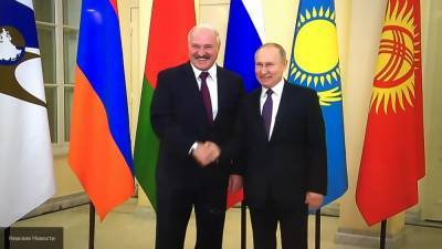 Путин раньше Трампа поздравил Лукашенко с днем независимости Белоруссии