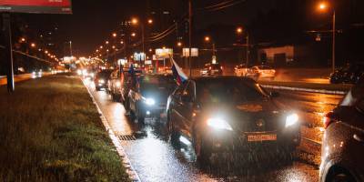 Россияне отпраздновали результаты голосования стихийными автопробегами