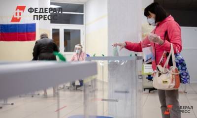 Губернатор Омской области отметил высокую явку избирателей во время голосования по Конституции РФ