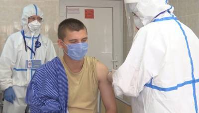 Военные рассказали о состоянии добровольцев, которые получили вакцину от COVID-19