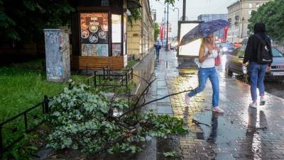 Петербуржцев предупредили о резком изменении погоды