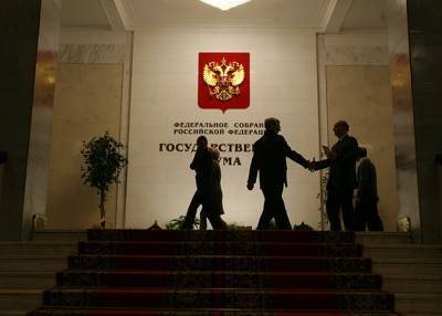 Чиновников планируют обязать соблюдать нормы литературного русского языка