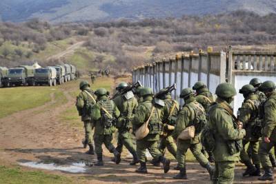Тысячи военных и технику перебросили на границу с Украиной, РФ готова к наступлению: карта