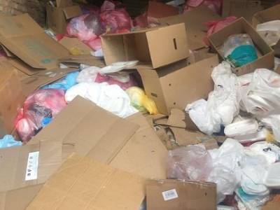 В Башкирии в гараже нашли медицинские отходы и использованные противочумные костюмы