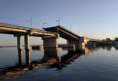 «Чудо» в украинском Николаеве — разводной мост через Ингул поднялся сам