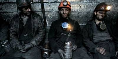 Российские оккупанты в ОРДЛО предлагают уволенным шахтерам работать уборщиками
