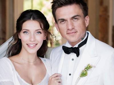 «Люблю тебя»: Регина Тодоренко и Влад Топалов отмечают ситцевую свадьбу