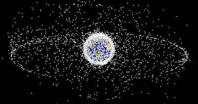 Японские спутники будут уничтожать космический мусор лазером