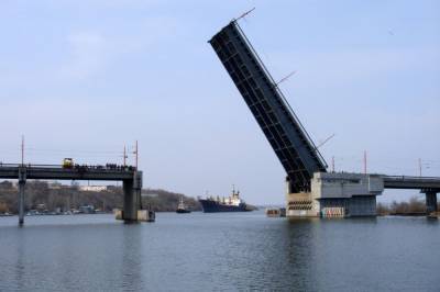 Мэр Николаева рассказал о причине внезапного разведения Ингульского моста