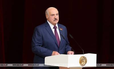 «Вы взвалили на меня эту ношу, как могу, так и несу»: Лукашенко рассказал о зависти россиян и украинцев