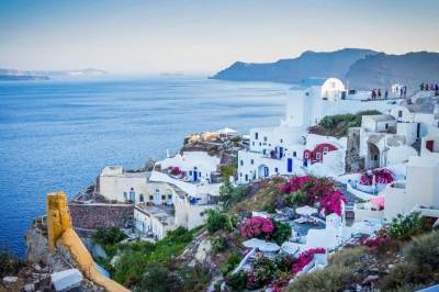 В Грецию иностранных туристов будут пускать по штрих-коду