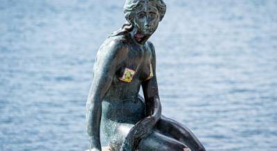 "Рыба-расист": неизвестные осквернили статую "Русалочка" в Дании (фото)