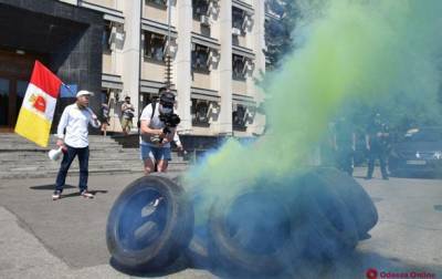 В Одессе прошел антикарантинный протест