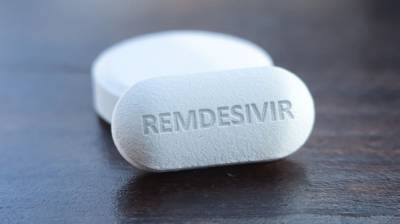 В ЕС разрешили продажу первого лекарства от COVID-19