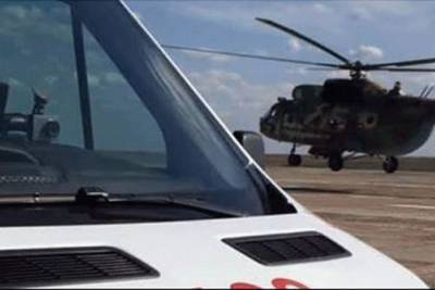 Тяжело раненого бойца ВСУ вертолетом доставили в Днепр