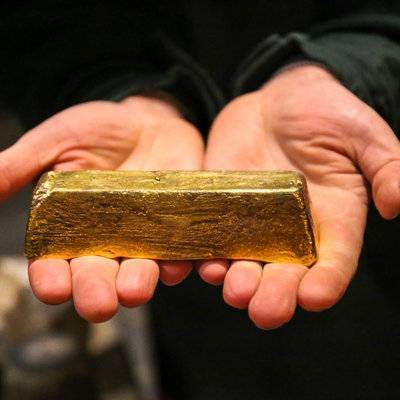 Китайский производитель ювелирных изделий пойман на использовании поддельных золотых слитков