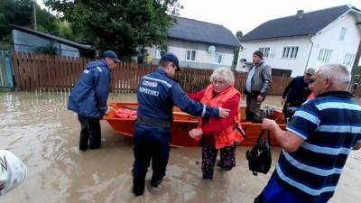 Наводнения на западе Украины: Ивано-Франковская ОГА назвала суммы компенсаций для пострадавших