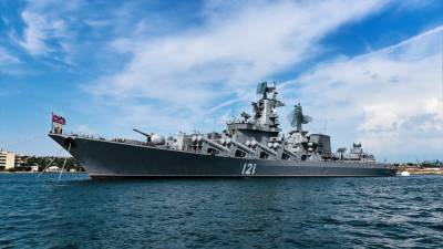Крейсер «Москва» выведен из дока в Севастополе
