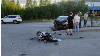 В Салехарде в ДТП погиб мотоциклист