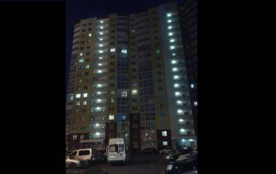 В Воронеже маленькую девочку спасли от падения с 15 этажа