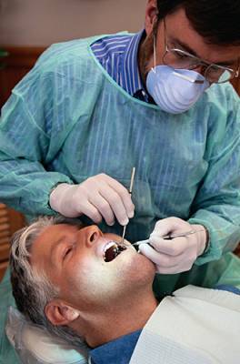 Югра сняла часть ограничений в работе стоматологий