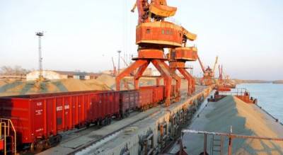 Дегтярева обвинили в неуважении к работникам российских портов с греферной перевалкой угля
