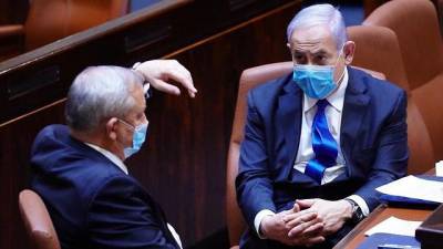Кабинет для галочки: министры жалуются, что все решения единолично принимают Нетаниягу и Ганц