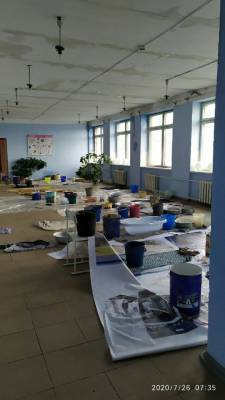 В Челябинской области строители вскрыли крышу школы, и ее затопило во время дождей
