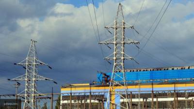 Коммунальные службы восстанавливают электроснабжение в 52 населенных пунктах на Украине