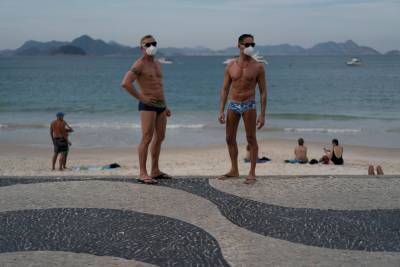 Бразилия разрешила въезд иностранцам несмотря на рекордное число заболевших COVID-19
