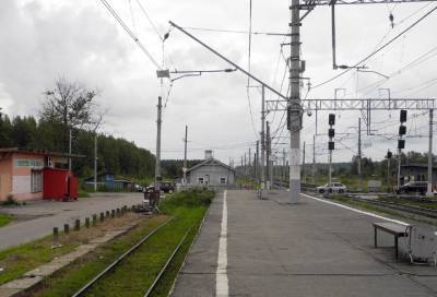 На железнодорожной станции в Тосненском районе закрыли ларек с самодельным алкоголем